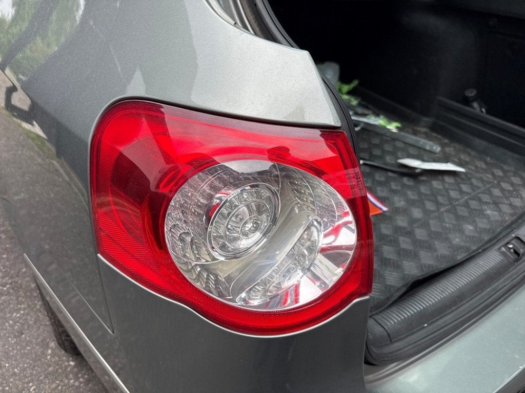 FEU ARRIÈRE GAUCHE Passat Variant (3C5) (|3C9945095N|), Autos : Pièces & Accessoires, Volkswagen, Volkswagen AG, Utilisé, Kundenbetreuung@volkswagen.de
