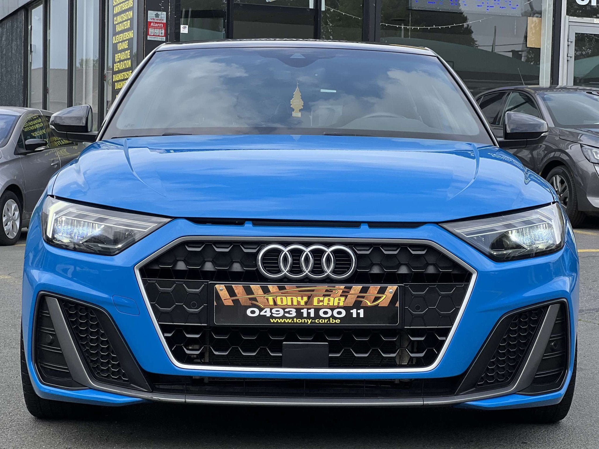 Audi A1 Sportback TFSI EURO VI* S line tronic garantie1, Auto's, Zwart, 95 pk, Blauw, https://public.car-pass.be/vhr/a5f456ec-8fc3-4a21-9fc4-8890bd56969b