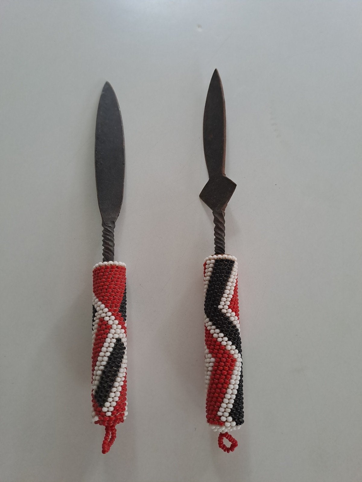 Afrikaanse kunst.  Briefopener., Ophalen