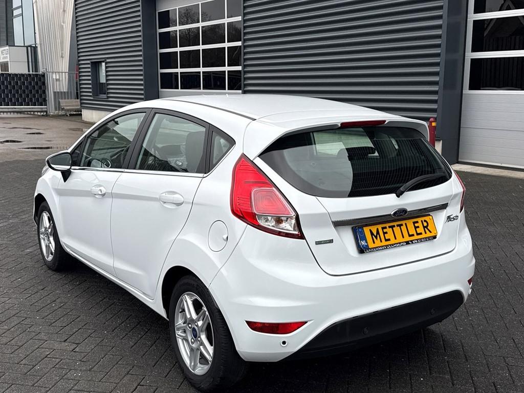 Ford FIESTA 1.0 EcoBoost Titanium, stoelverwarming, airco, Auto's, Voorwielaandrijving, Euro 5, Gebruikt, Wit