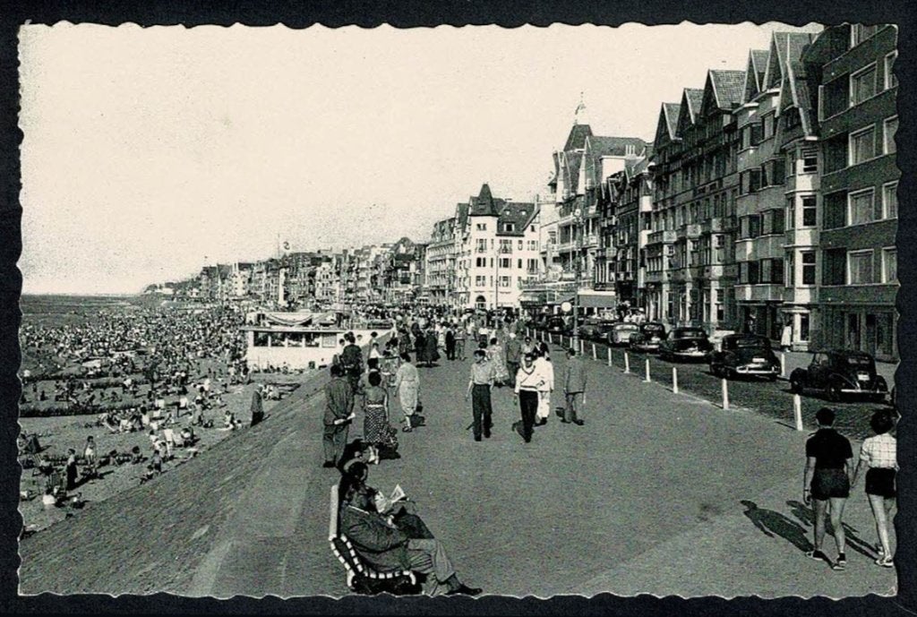 Knokke - Zoute : Zeedijk - Boulevard - la Digué, Verzamelen, Postkaarten | België, Verzenden, 1940 tot 1960, Gelopen
