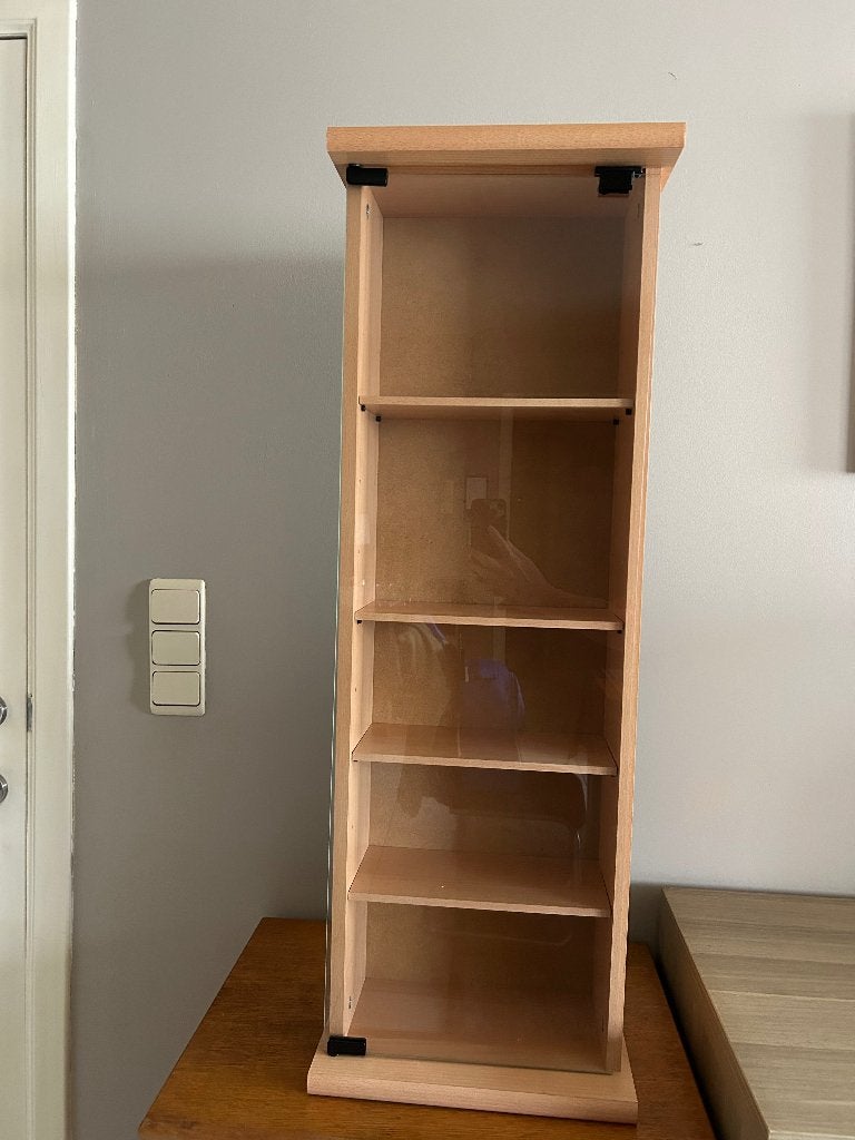 Smalle kast met glazen deur, Huis en Inrichting, Ophalen, Gebruikt, Hout, Cd's of Dvd's