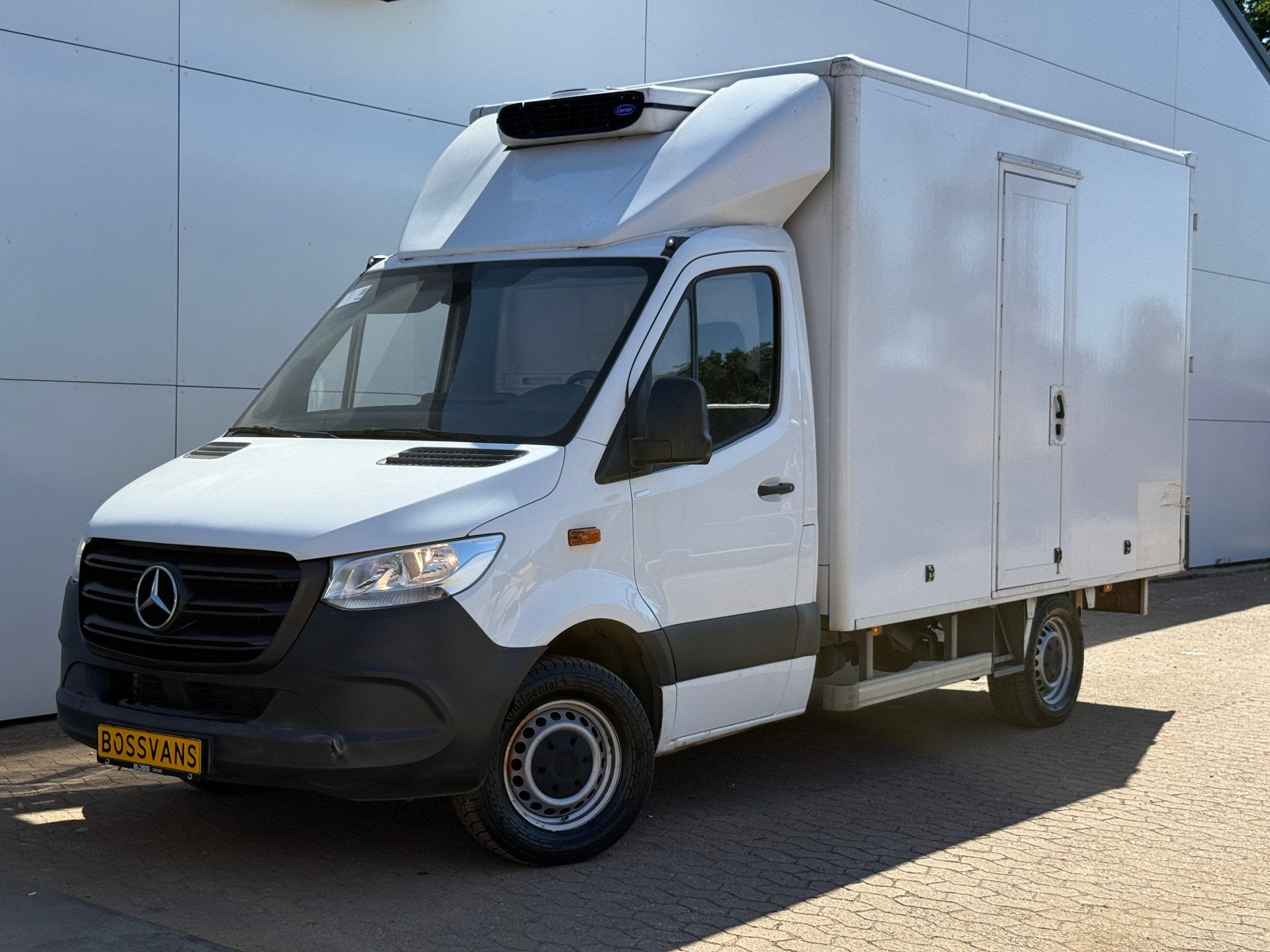 Koelwagen Carrier Viento 350 Camera MBUX Carplay Euro 6 Frig, Achterwielaandrijving, Gebruikt, 4 cilinders, Wit