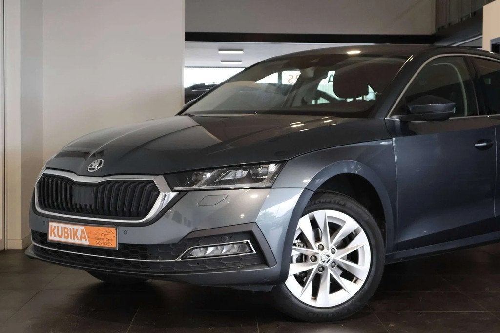 Skoda Octavia Octavia 1.5 TSI eTec MHE DSG ACC Keyless Camer, Auto's, Automaat, 4 cilinders, Bedrijf, Bluetooth