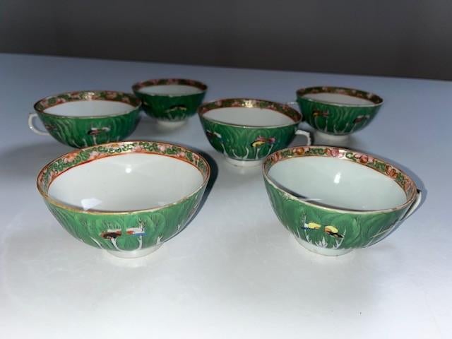 6 old CHINESE fam. verte porcelain cups cabbage butterflies, Ophalen of Verzenden