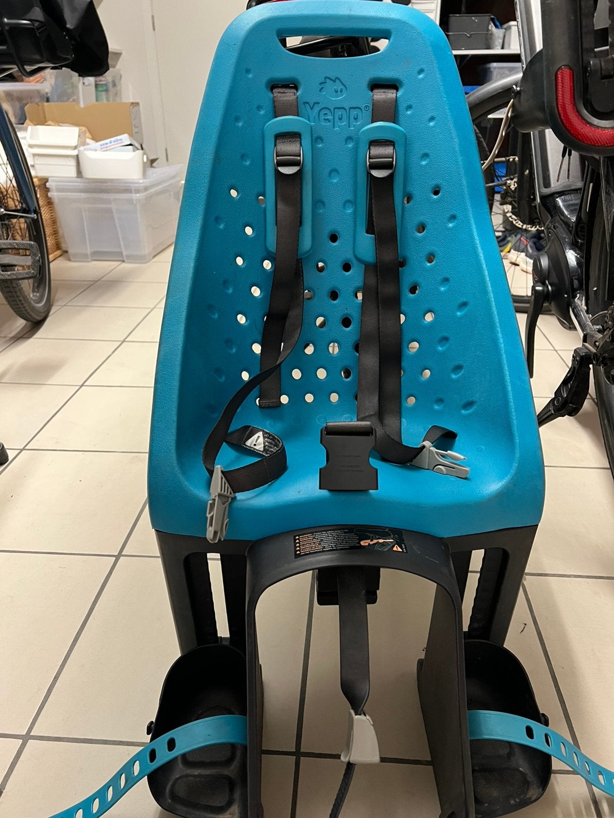 Thule kinderzitje Yepp max easy fit, Ophalen, Gebruikt, Achterzitje, Voetsteuntjes