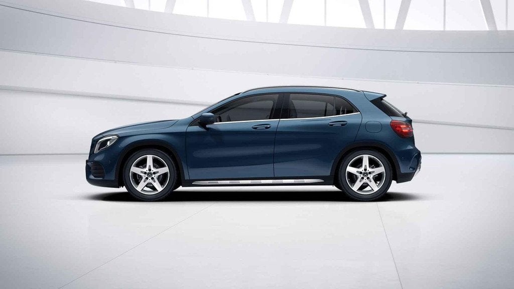 Mercedes-Benz GLA-klasse 180 Panoramisch Dak | Verwarmde Zet, Gebruikt, 4 cilinders, Blauw, 1595 cc