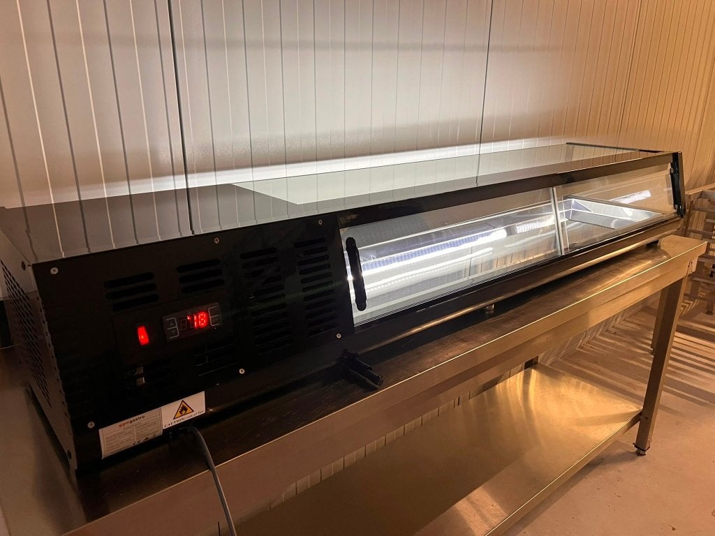Vitrine GGM Gastro Sushi 180 cm — neuve et non utilisée, Electroménager, 100 à 150 litres, Enlèvement, Neuf