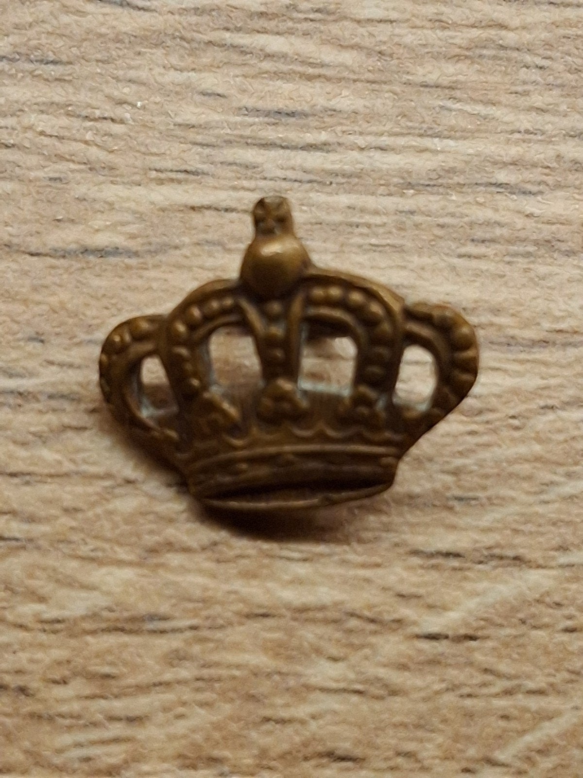 couronne du roi, Collections, Envoi
