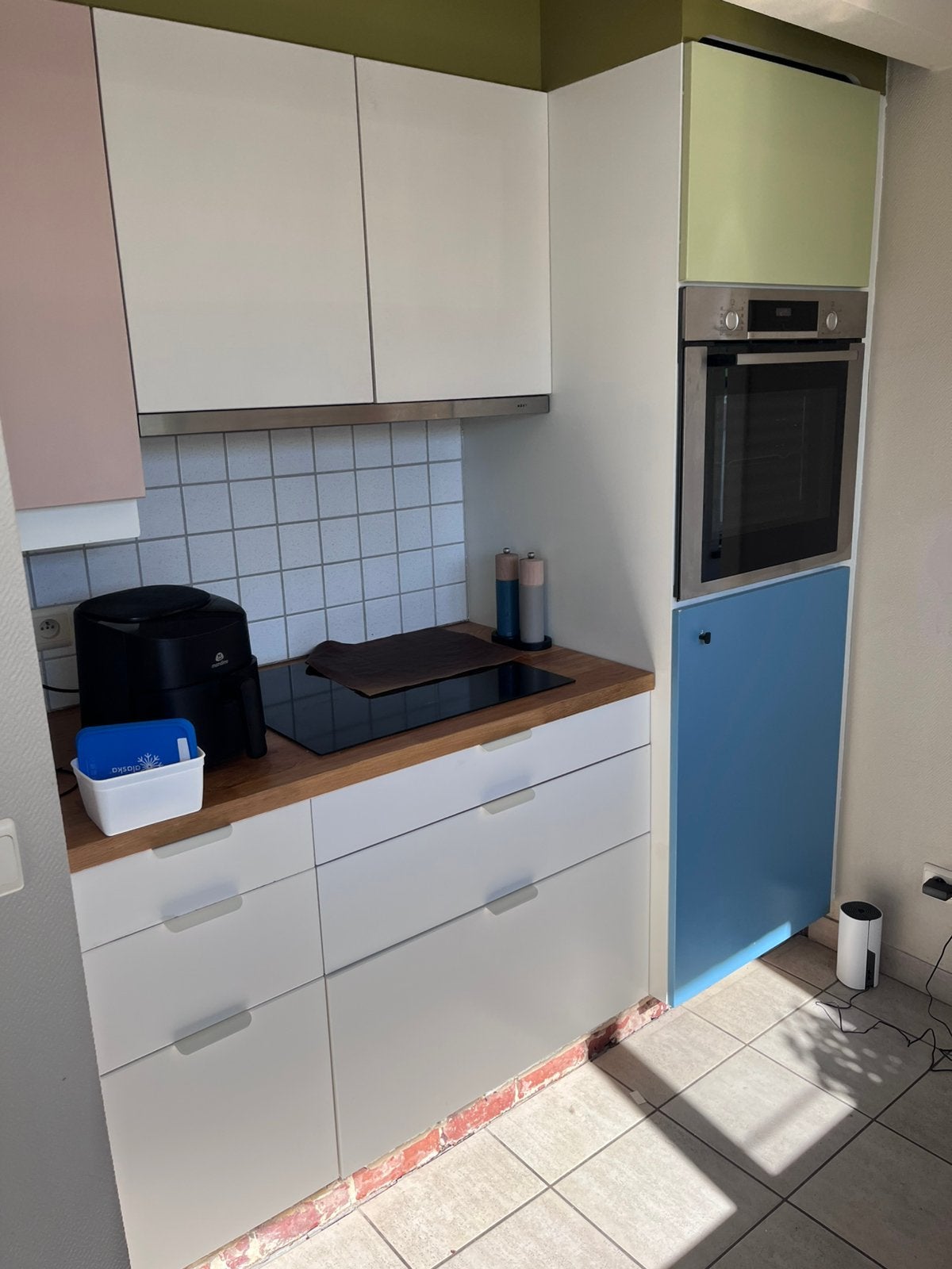 Keuken, Huis en Inrichting, Ophalen, Gebruikt, Wit, Greeploos