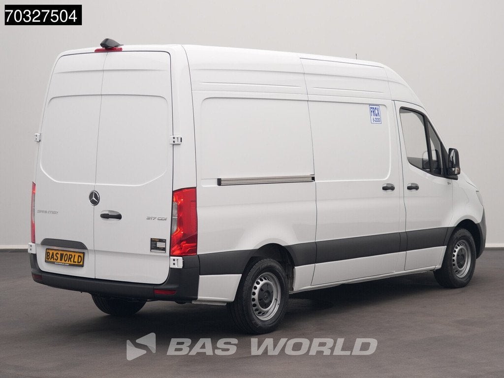 Mercedes Sprinter 317 CDI Koelwagen Vriezer 170PK L2H2 Airco, Auto's, Bestelwagens en Lichte vracht, Stof, Euro 6, 4 cilinders