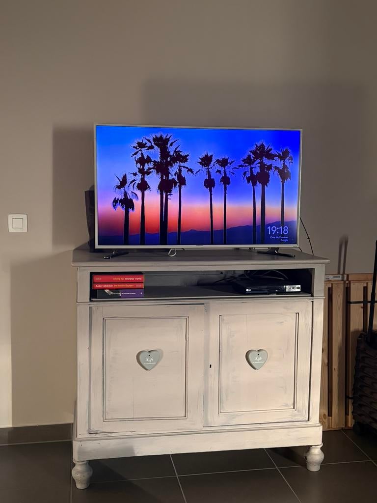 Gratis  tv meubel, Maison & Meubles, Armoires | Mobilier de télévision, Utilisé, Enlèvement