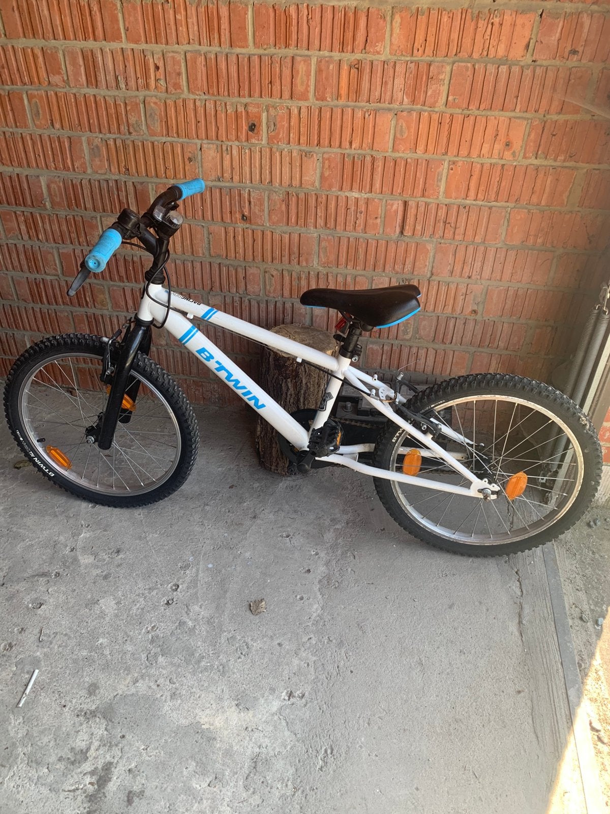 Vélo de montagne B'TWIN 20 pouces — blanc/bleu, Vélos & Vélomoteurs, Frein sur jante, V-brakes, Acier, Enlèvement