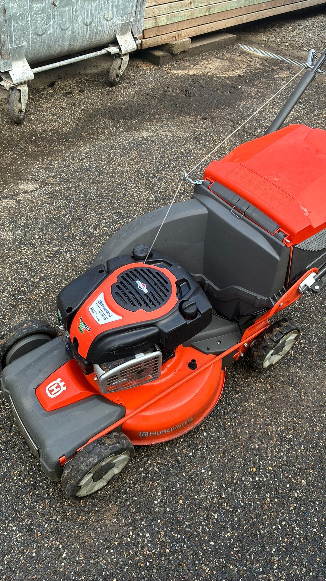 Grasmaaier Husqvarna lc 354VB, Jardin & Terrasse, Tondeuses à gazon à essence, Utilisé, Bac de ramassage, Enlèvement