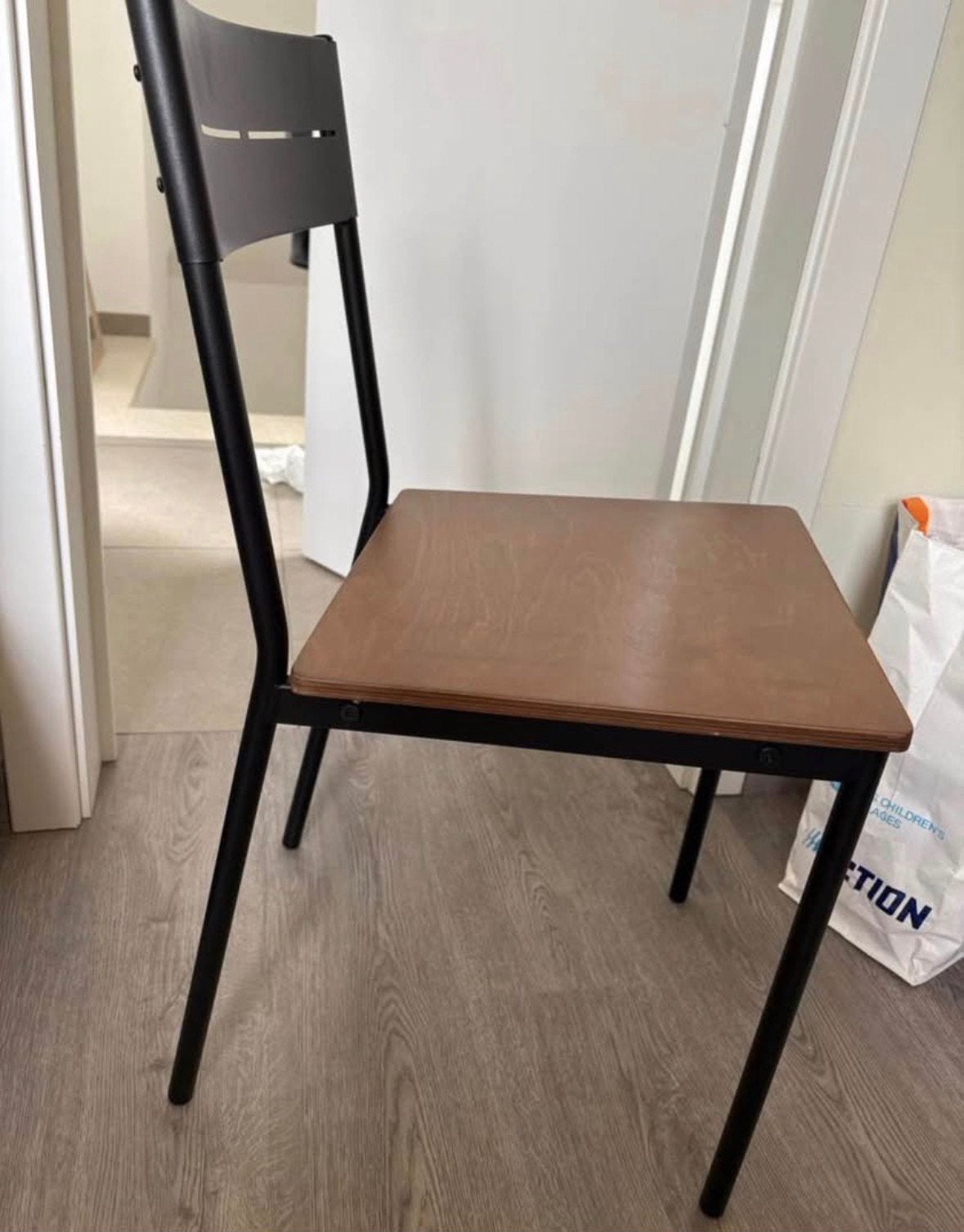 4 stoelen, Ophalen, Zo goed als nieuw