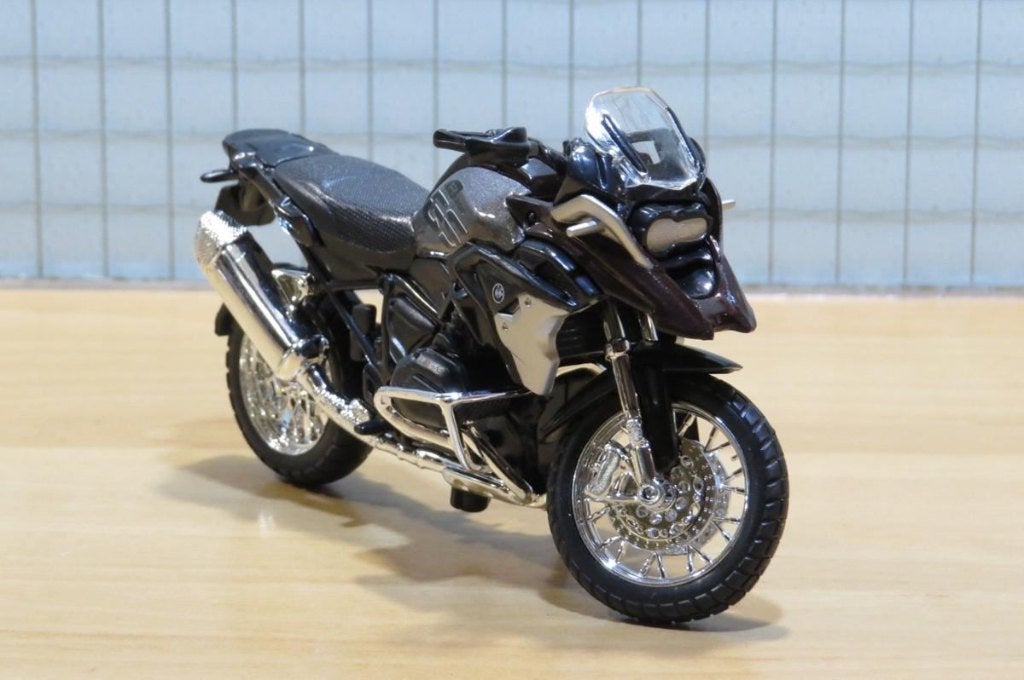 BMW R1200GS R1200 GS Ebenholz 1:18 blister, Ophalen of Verzenden, Nieuw, Motor, Maisto