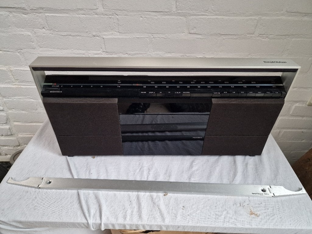B&O Beosystem 10 met originele ophangbeugel, Gebruikt, Ophalen, Overige merken, Minder dan 60 watt