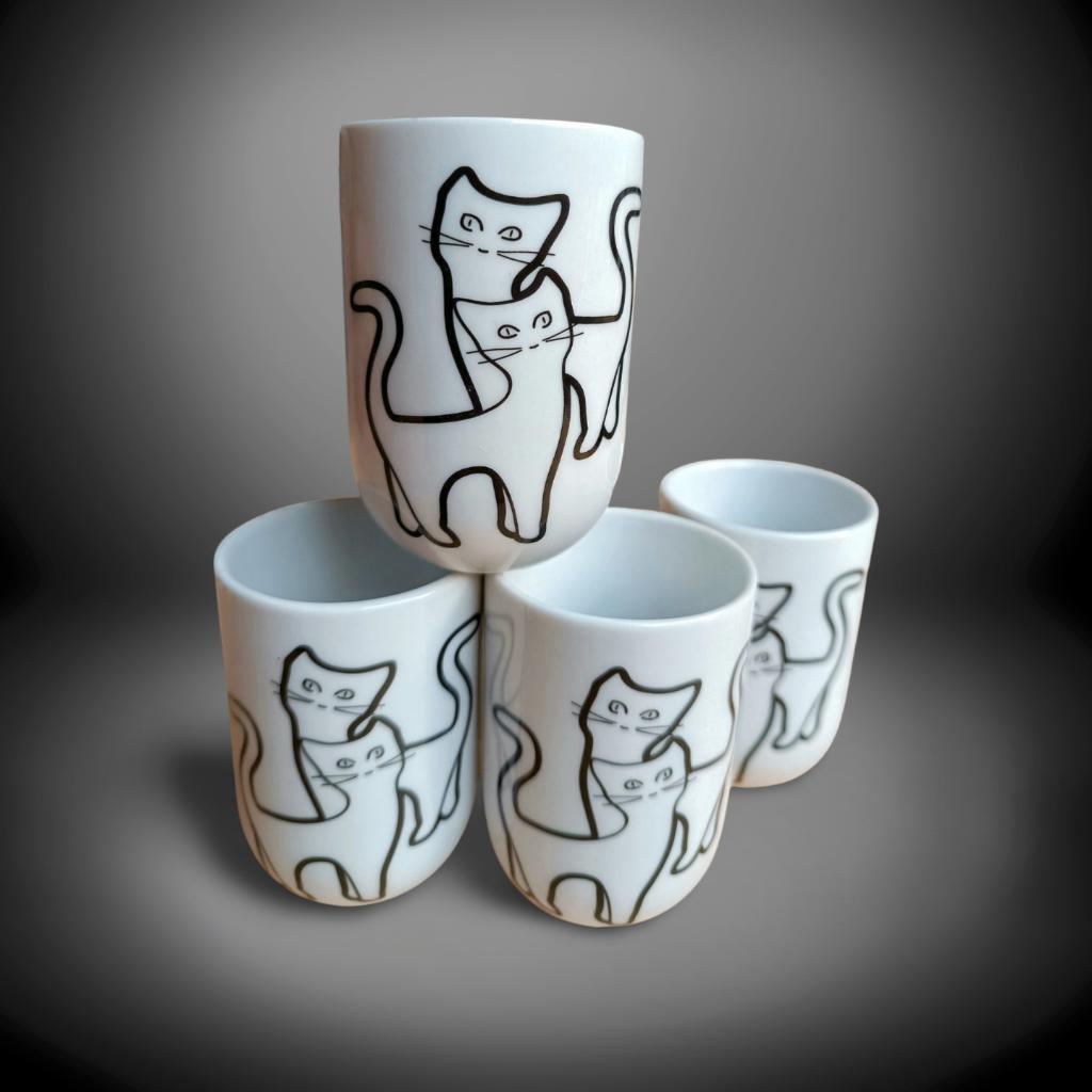 Lot 4 Tasses Expresso Chats + Sous-Tasses Carrées Porcelaine, Maison & Meubles, Cuisine | Vaisselle, Comme neuf, Tasse(s) et/ou soucoupe(s)
