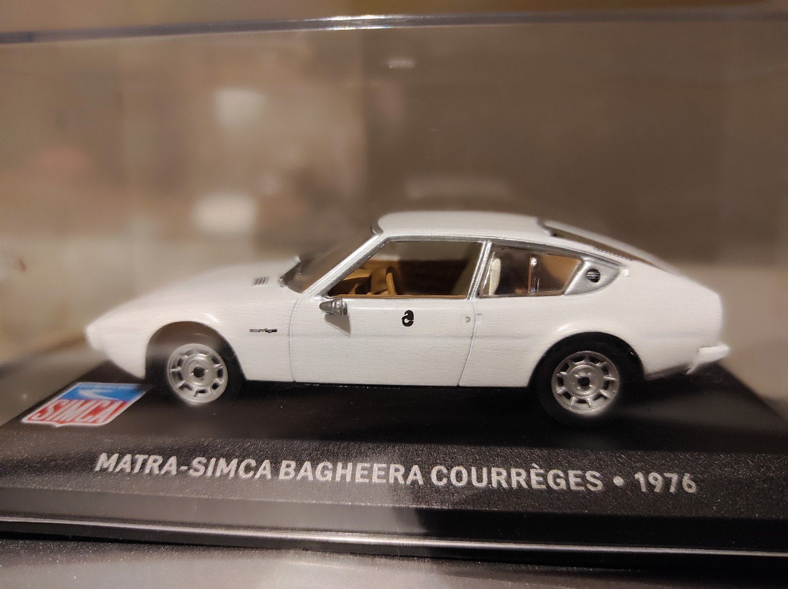 Matra Simca Bagheera Courrèges blanche 1976 1:43 dans une vi, Enlèvement ou Envoi