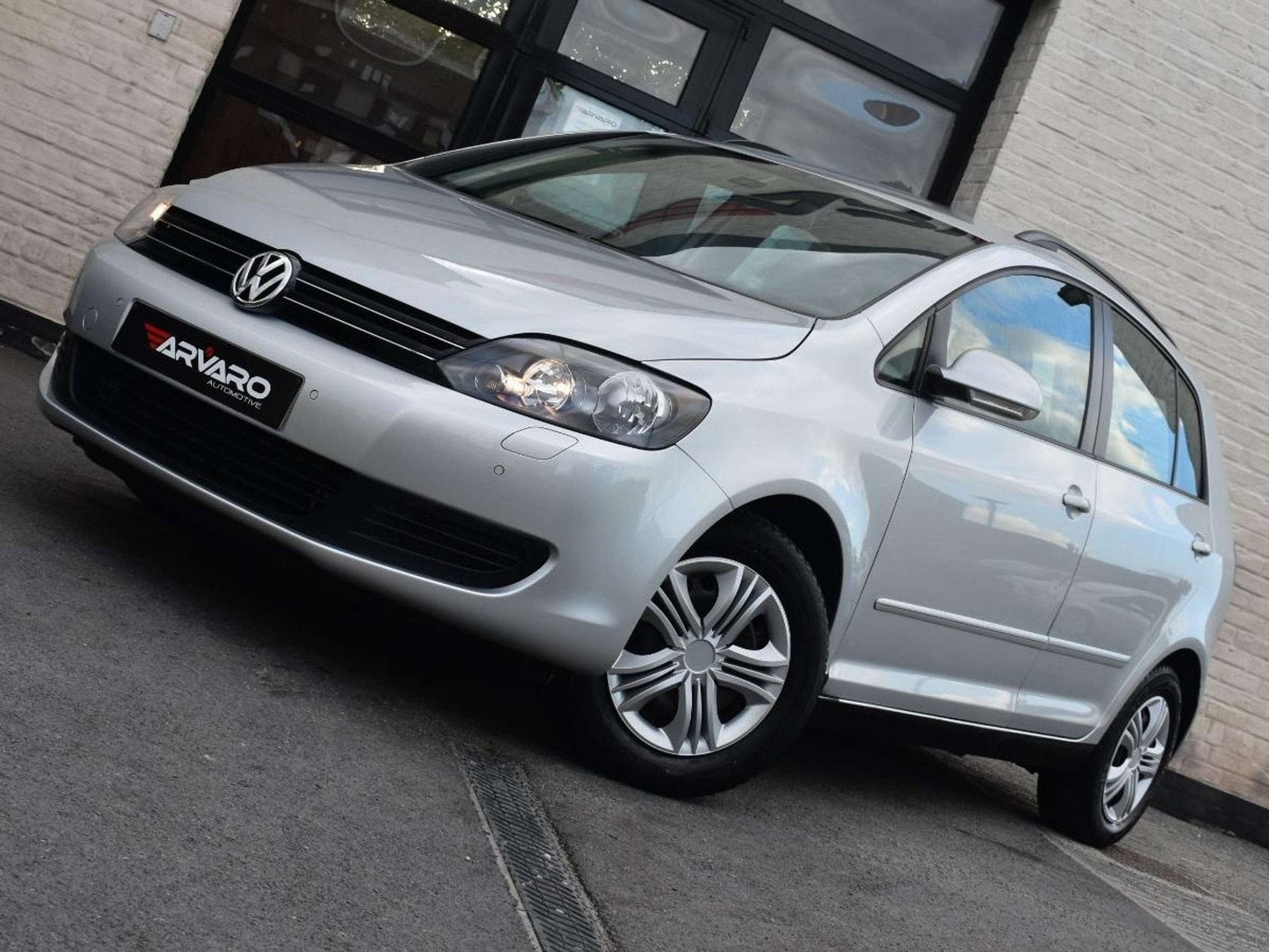 Volkswagen Golf Plus 1.4i Comfortline / Verw Zetels / PDC /, Auto's, Euro 5, Stof, Gebruikt, Zwart