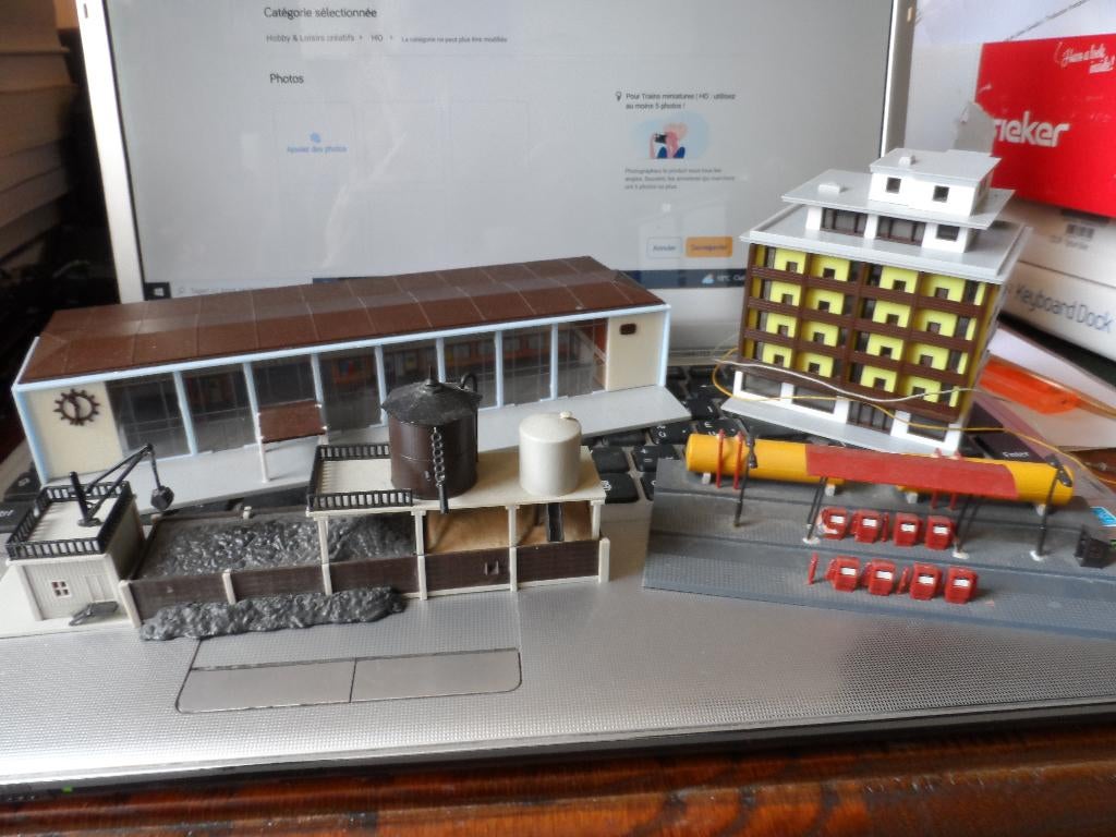 MARKLIN Z Miniclub - Verschillende gebouwen..., Gebruikt, Gelijkstroom of Wisselstroom, Overige typen, Ophalen of Verzenden