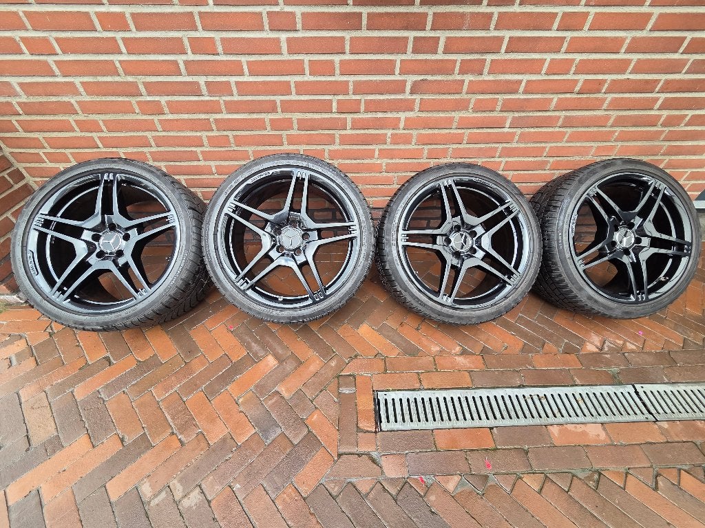 Mercedes 63 Cls E Amg  W212 S212 W218 Winterset, 19 inch, Gebruikt, 255 mm, Banden en Velgen