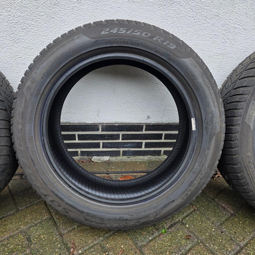 4 x Pirelli 245/50/19 105V, Winterbanden, Band(en), Personenwagen, Ophalen