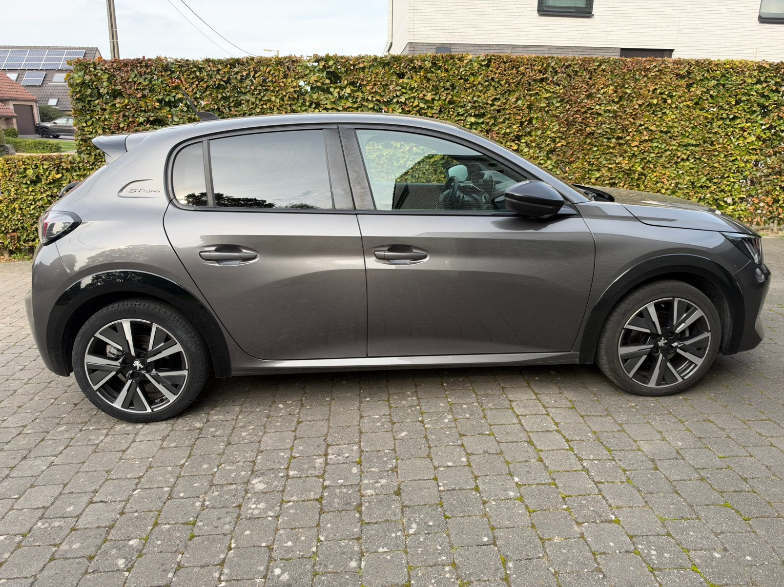 Peugeot 208 GT LINE 12PT 100PK EAT8, Autos, Argent ou Gris, Achat, Euro 6, 5 portes