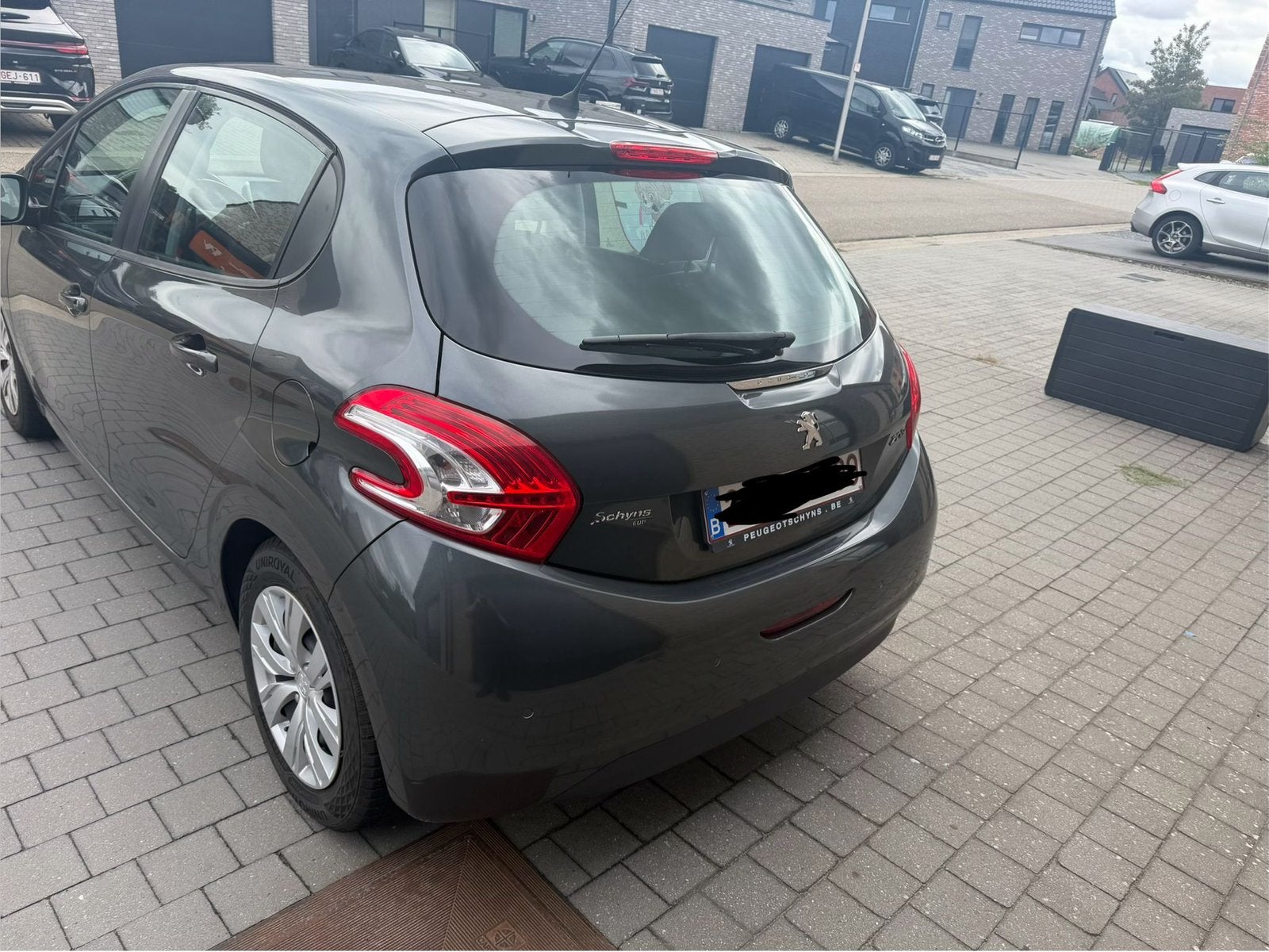 Peugeot 208 1.2 VTi Active + CarPlay + caméra, Argent ou Gris, Achat, Boîte manuelle, Particulier