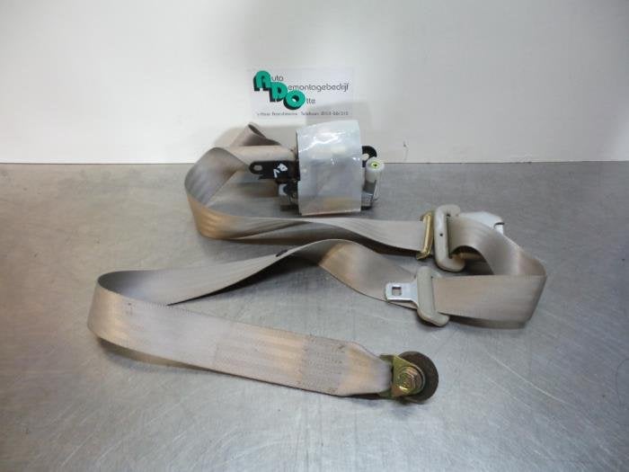 Ceinture de sécurité avant droite d'un Mazda Demio (Demio, -, 3 mois de garantie, Mazda, Utilisé