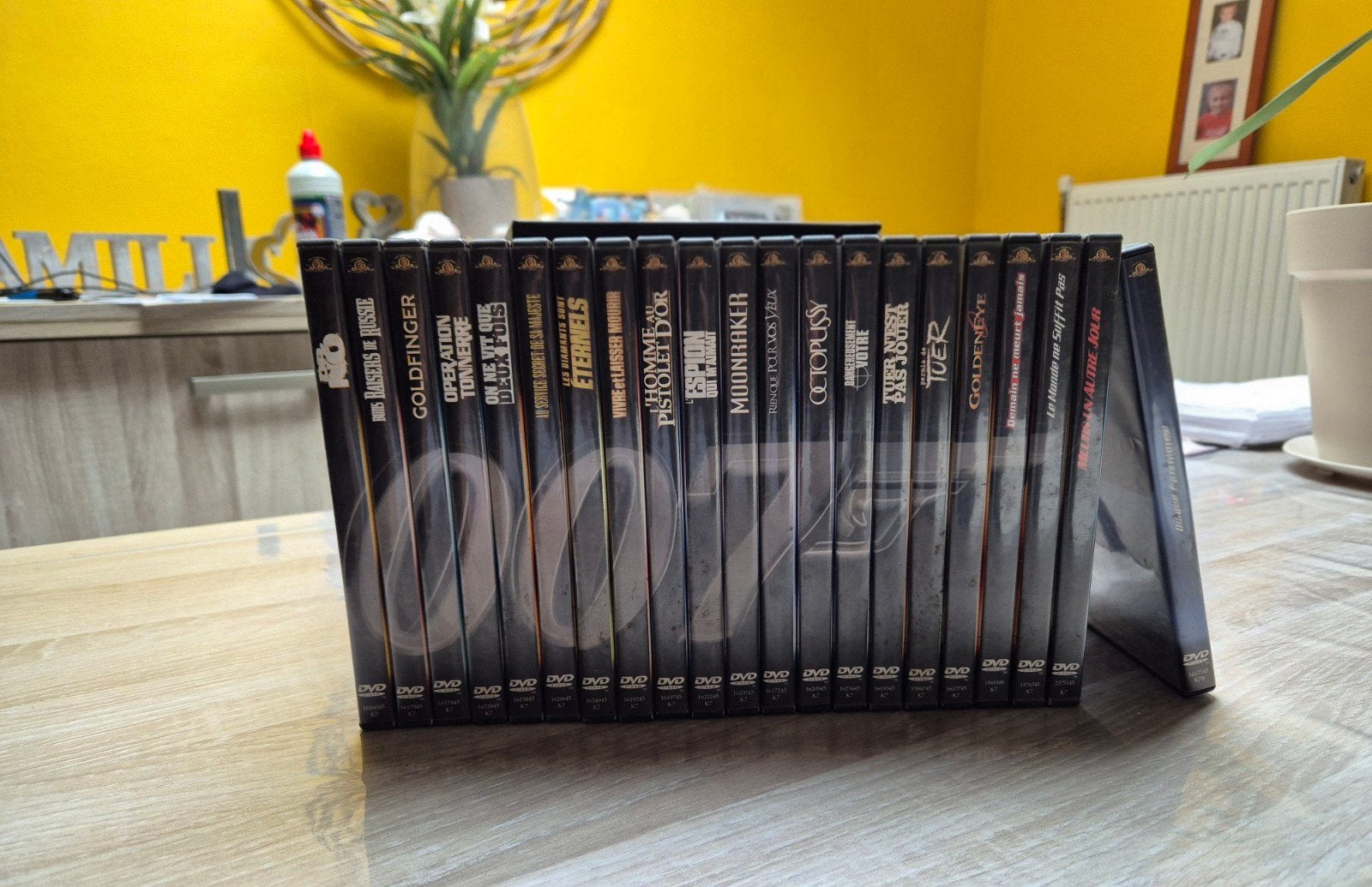 Collection James bonds, Action, Enlèvement ou Envoi, Coffret, Comme neuf