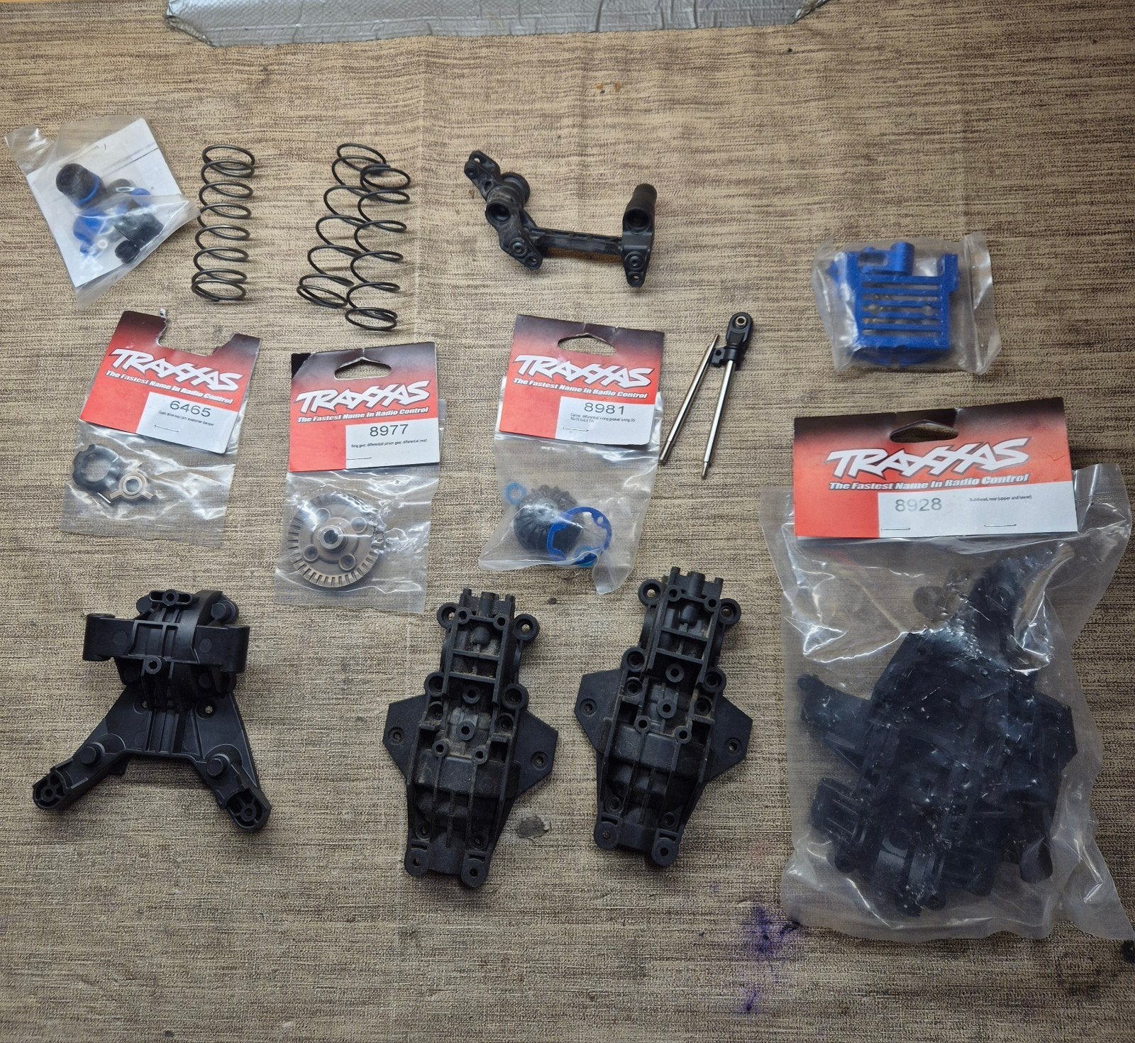 traxxas maxx onderdelen, Hobby en Vrije tijd, Ophalen of Verzenden