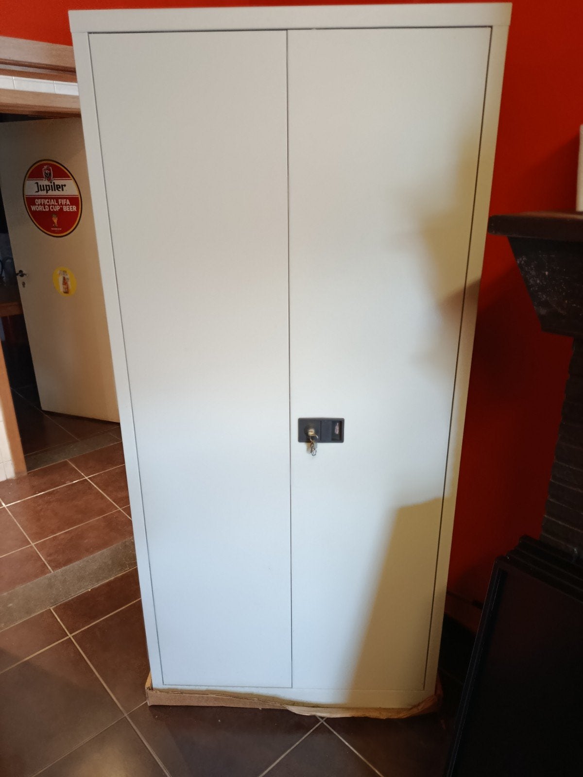 Armoire. Métal Armoire de rangement, Enlèvement ou Envoi