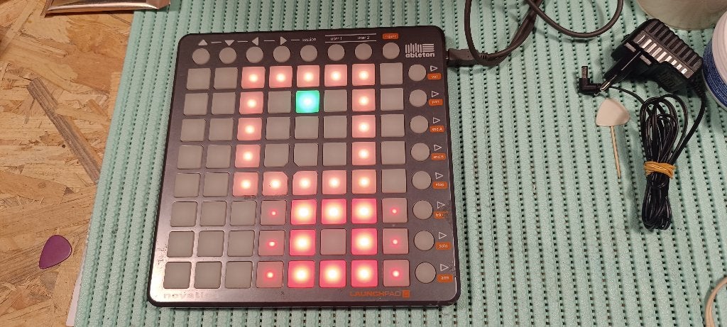 Novation Launchpad S  Pad USB Contrôleur Ableton tested, Ophalen of Verzenden, Zo goed als nieuw