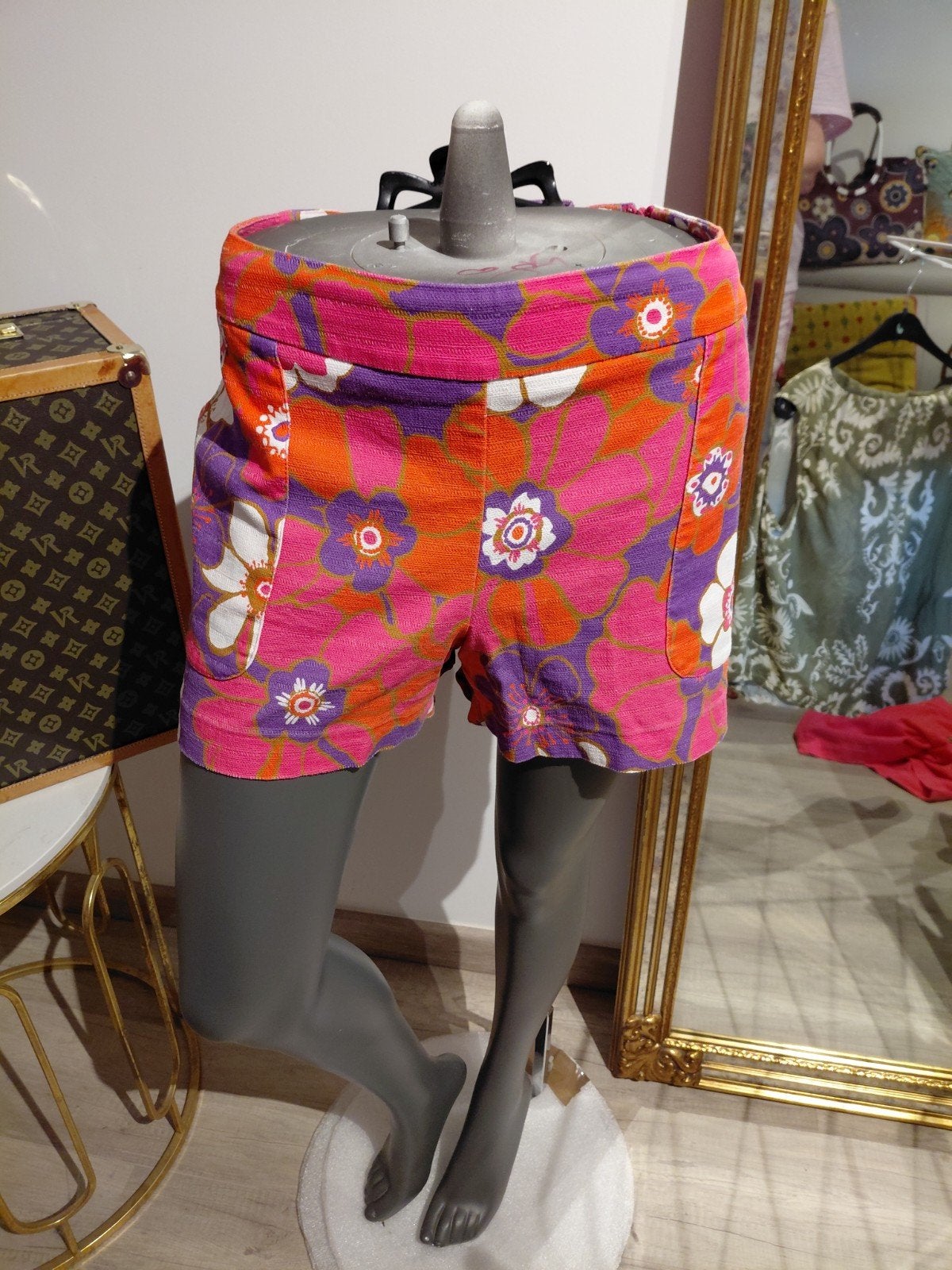 caroline biss prachtige short m44, Kleding | Dames, Ophalen, Zo goed als nieuw, Maat 42/44 (L)