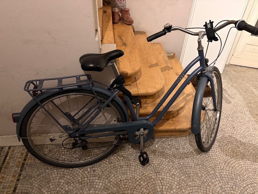 Dames fiets elops in super staat, (Extra) lage instap, Zo goed als nieuw, Schijfrem, Ophalen