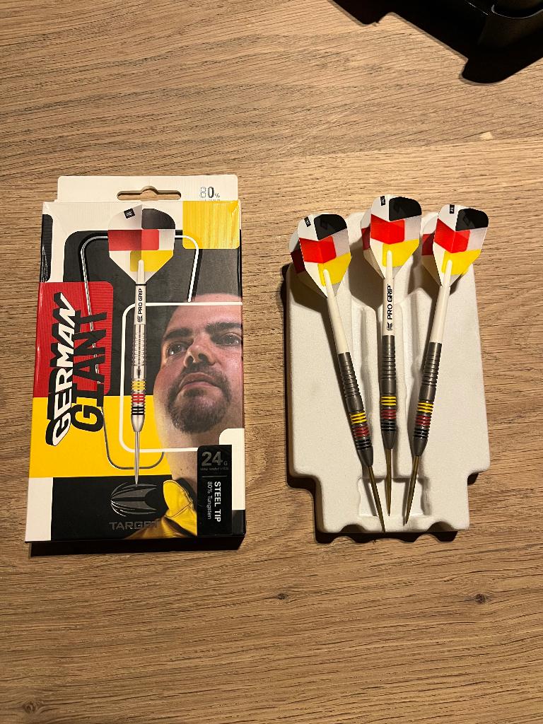 Darts 24g German Giant, Ophalen, Flights