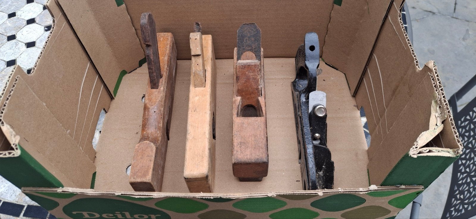 Planteurs à bois. Rabot pour bois d'occasion mais toujours, Bricolage & Construction, Vitres, Châssis & Fenêtres, Enlèvement
