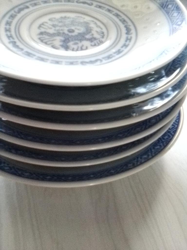 Sous tasses en porcelaine, Huis en Inrichting, Keuken | Servies, Ophalen of Verzenden, Zo goed als nieuw, Porselein, Kop(pen) en/of Schotel(s)