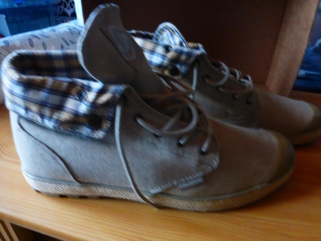 Palladium baggy beige P:44, Ophalen of Verzenden, Zo goed als nieuw