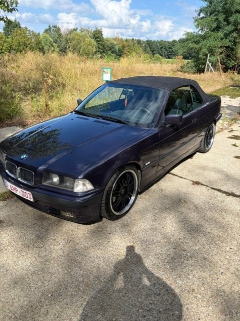 bmw e36 cabrio oldtimer in zeer goede staat, Auto's, BMW, Achterwielaandrijving, Overige kleuren, Cabriolet, Leder