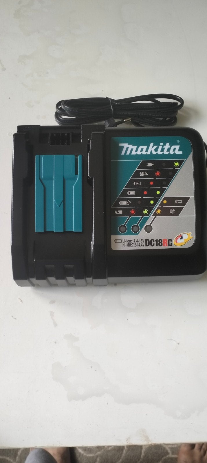 Chargeur makita original 18v neuf, Enlèvement ou Envoi
