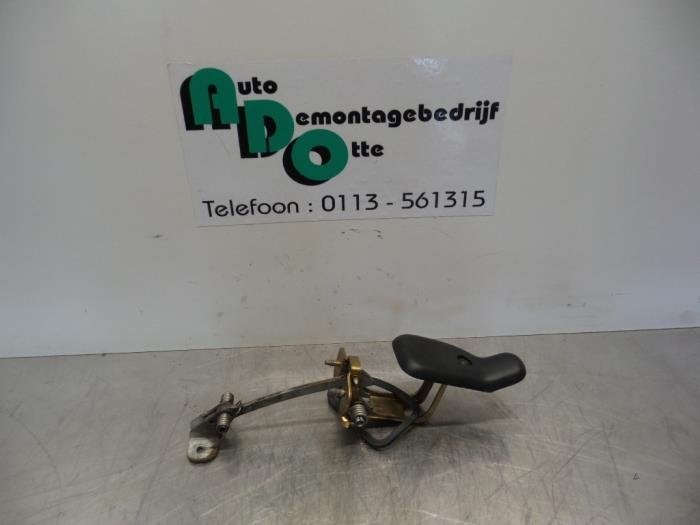 Deurvanger 4Deurs rechts-achter van een Renault Kangoo (Kang, Gebruikt, -, Renault, -