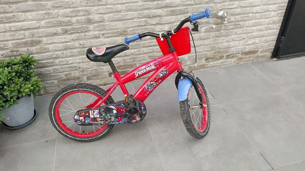kinderfiets 16 inch spiderman, Fietsen en Brommers, Ophalen, Gebruikt, Terugtraprem, 16 tot 20 inch