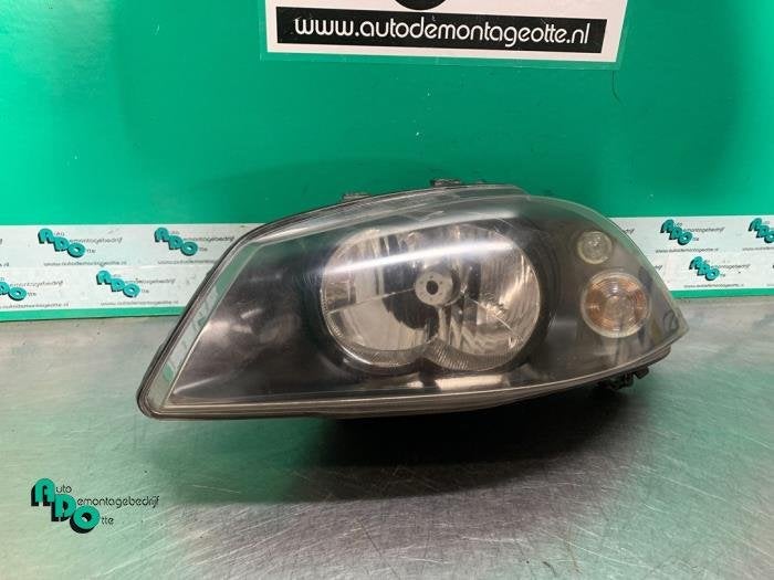 Phare gauche d'un Seat Ibiza (Ibiza 02-), -, 3 mois de garantie, Utilisé, -