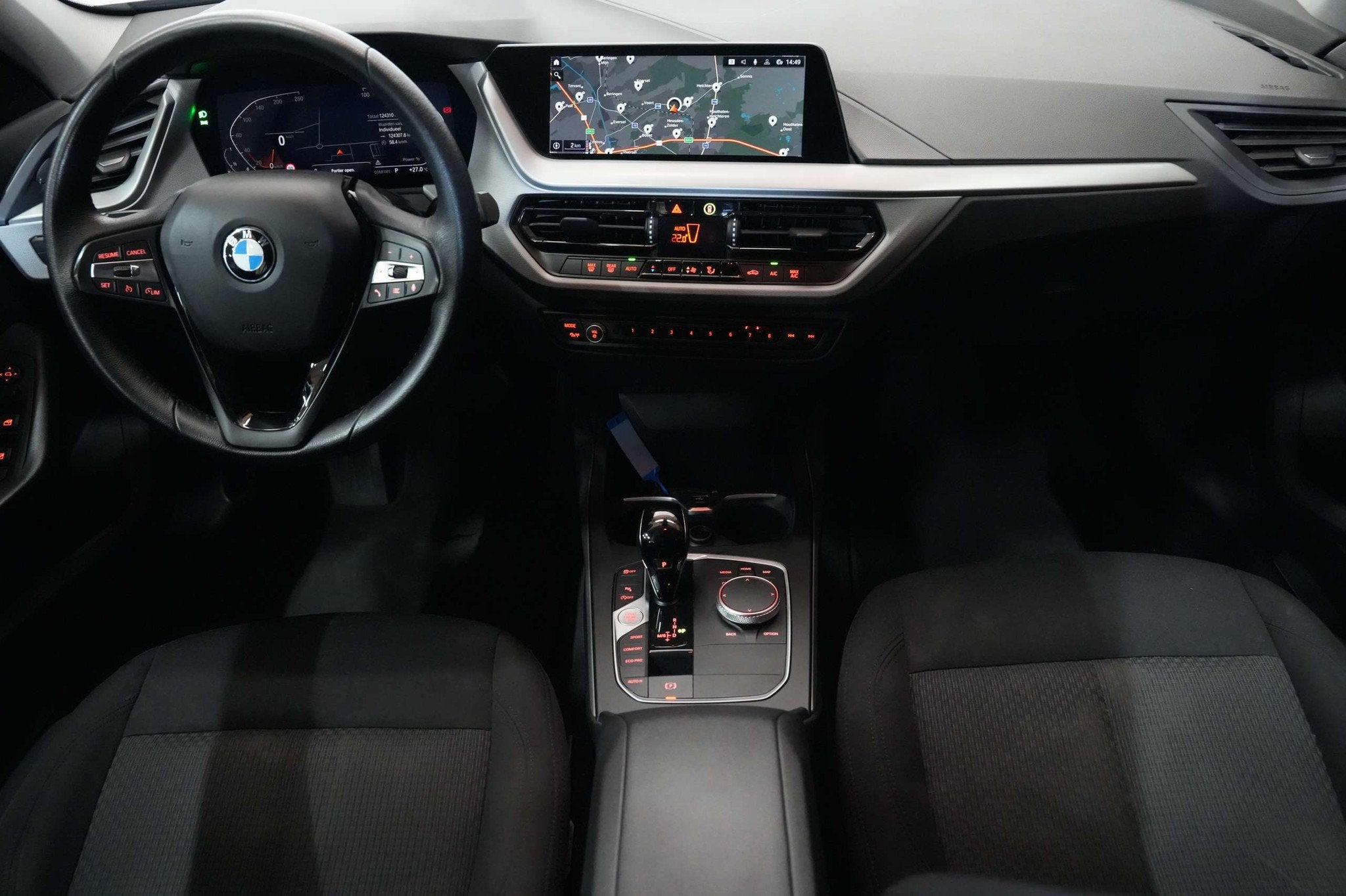 BMW 118 iA Automaat Benzine Garantie EURO 6d, Automaat, 135 pk, Gebruikt, Zwart