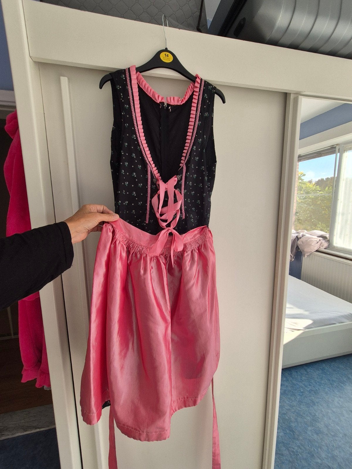 prachtige dirndl, Ophalen of Verzenden, Zo goed als nieuw, Maat 38/40 (M), Kleding