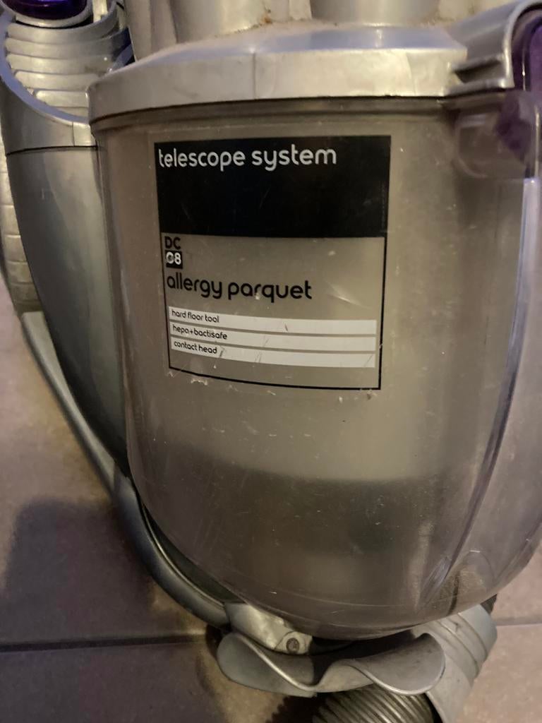 2 Dyson stofzuigers sameb of apart te koop, Elektronische apparatuur, Stofzuigers, Ophalen, Zo goed als nieuw