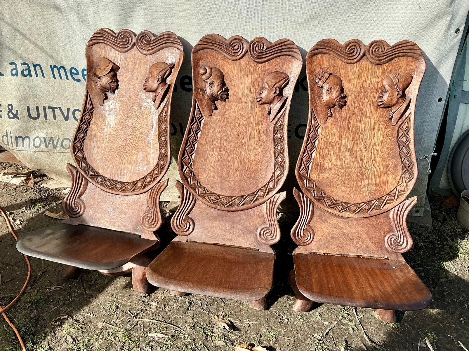 Stoelen, Ophalen