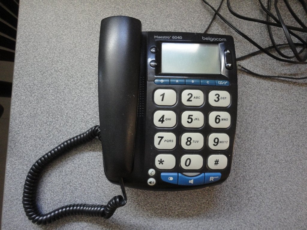 Telefoon met GROTE TOETSEN Belgacom Maestro 6040 boekje incl, Télécoms, Téléphones fixes | Filaires, Enlèvement, Comme neuf